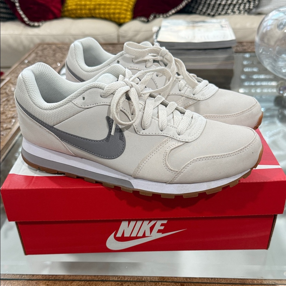Nike MD Runner 2 SE Cream and Gray Sneakers